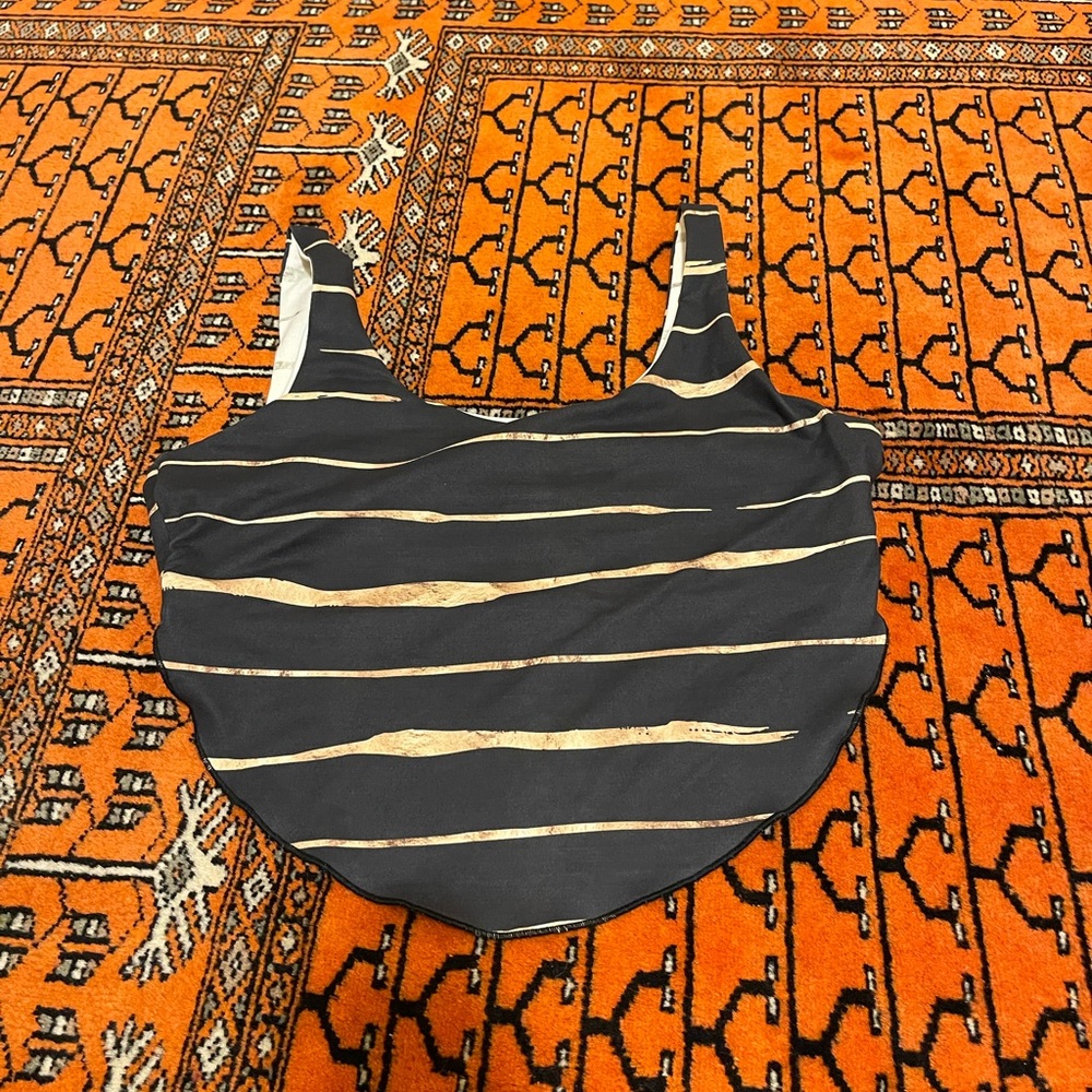 NKD Buti Yoga Tank Sports Bra
